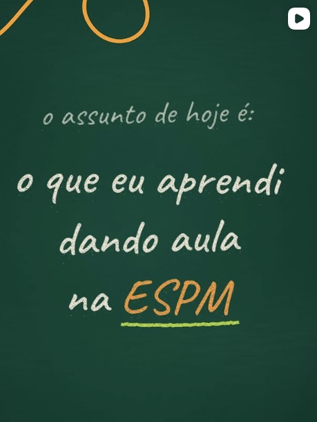 Há experiências na carreira que nos transformam de maneiras que a gente não imagina. Nos últimos meses vivi uma delas ao entrar, pela primeira vez, em uma sala de aula da @espmsaopaulo como professor. Depois de tantos anos de mercado, uma transição de carreira bem feita para o mundo do RH, estar diante de uma nova geração, agora com a missão de compartilhar conhecimento, foi especial. Mas o mais interessante foi descobrir que, enquanto eu me preparava para ensinar, também estava prestes a aprender muito. E uma das maiores lições veio justamente de uma geração que muitos insistem em chamar de "mimimi". O que encontrei em sala são jovens que questionam, desafiam ideias e querem entender o porquê das coisas. E talvez isso incomode quem aprendeu que respeitar uma liderança significava não questioná-la. Neste Dia do Professor, minha admiração por quem escolheu ensinar. E minha gratidão aos alunos, que continuam me ensinando tanto. 💚 E você, teve algum professor ou líder que transformou sua maneira de enxergar o mundo? #diadoprofessor #liderança #gestãodecarreira #desenvolvimentohumano